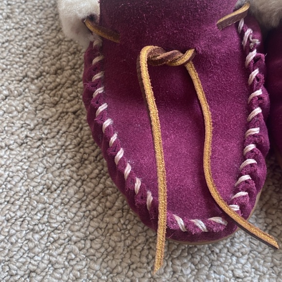 LL Bean Women’s Wicked Good Moccasins. Size 10q - Picture 2 of 10